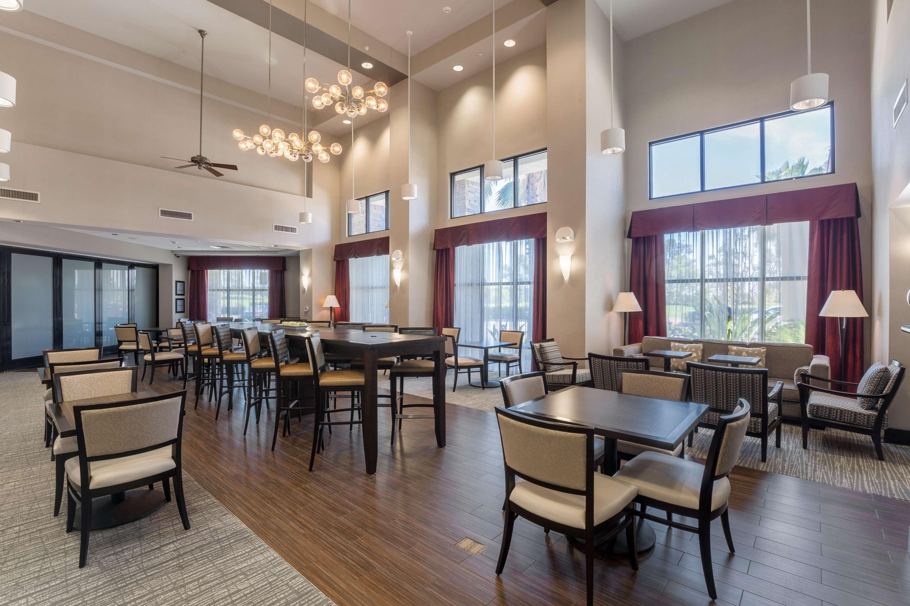 Hampton Inn & Suites San Diego-פוואי מראה חיצוני תמונה