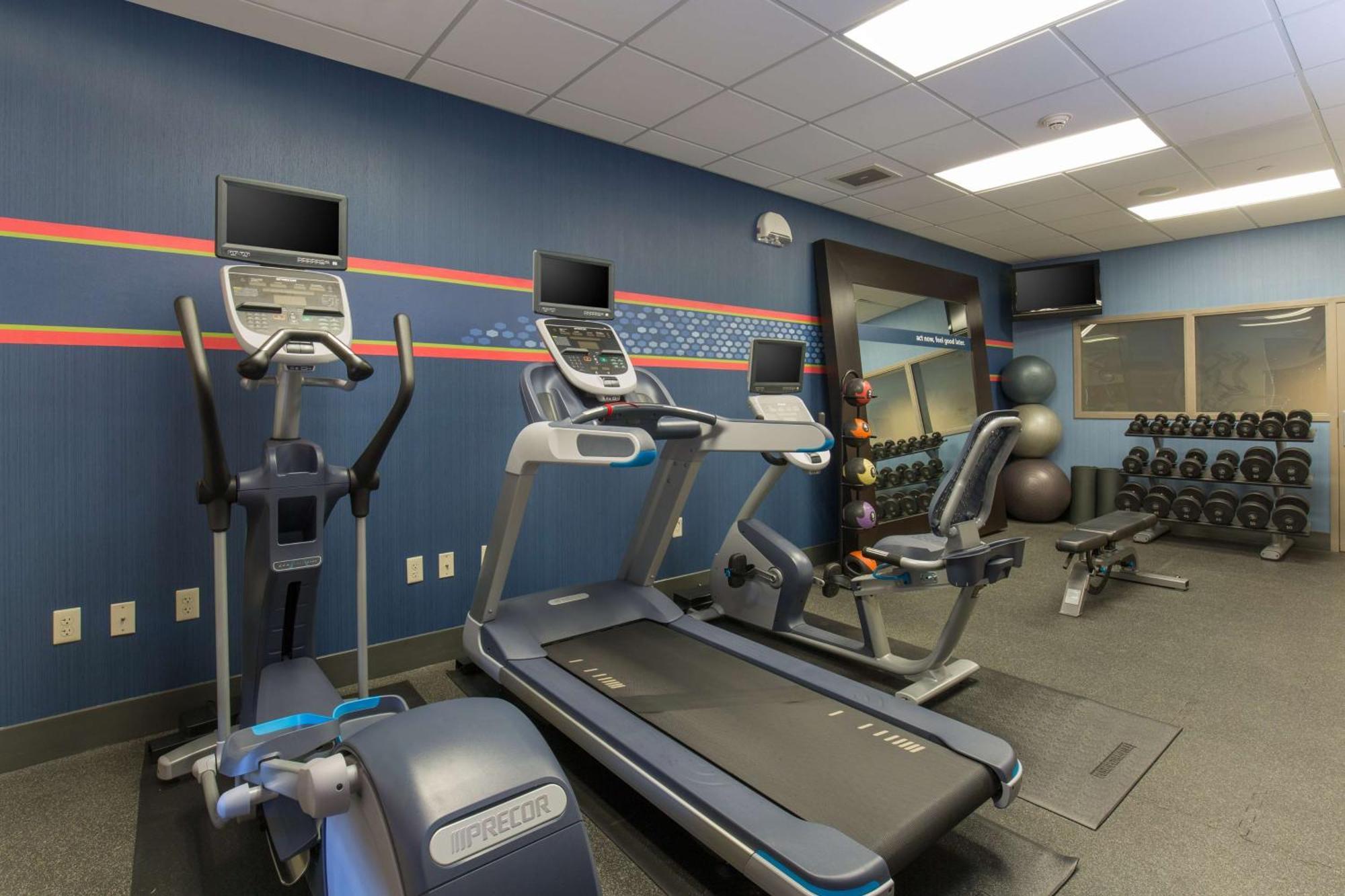 Hampton Inn & Suites San Diego-פוואי מראה חיצוני תמונה
