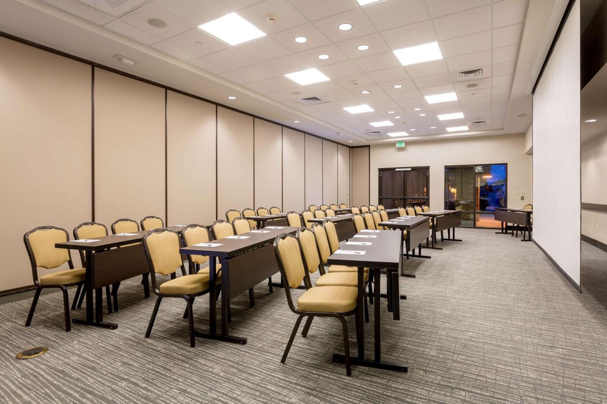 Hampton Inn & Suites San Diego-פוואי מראה חיצוני תמונה