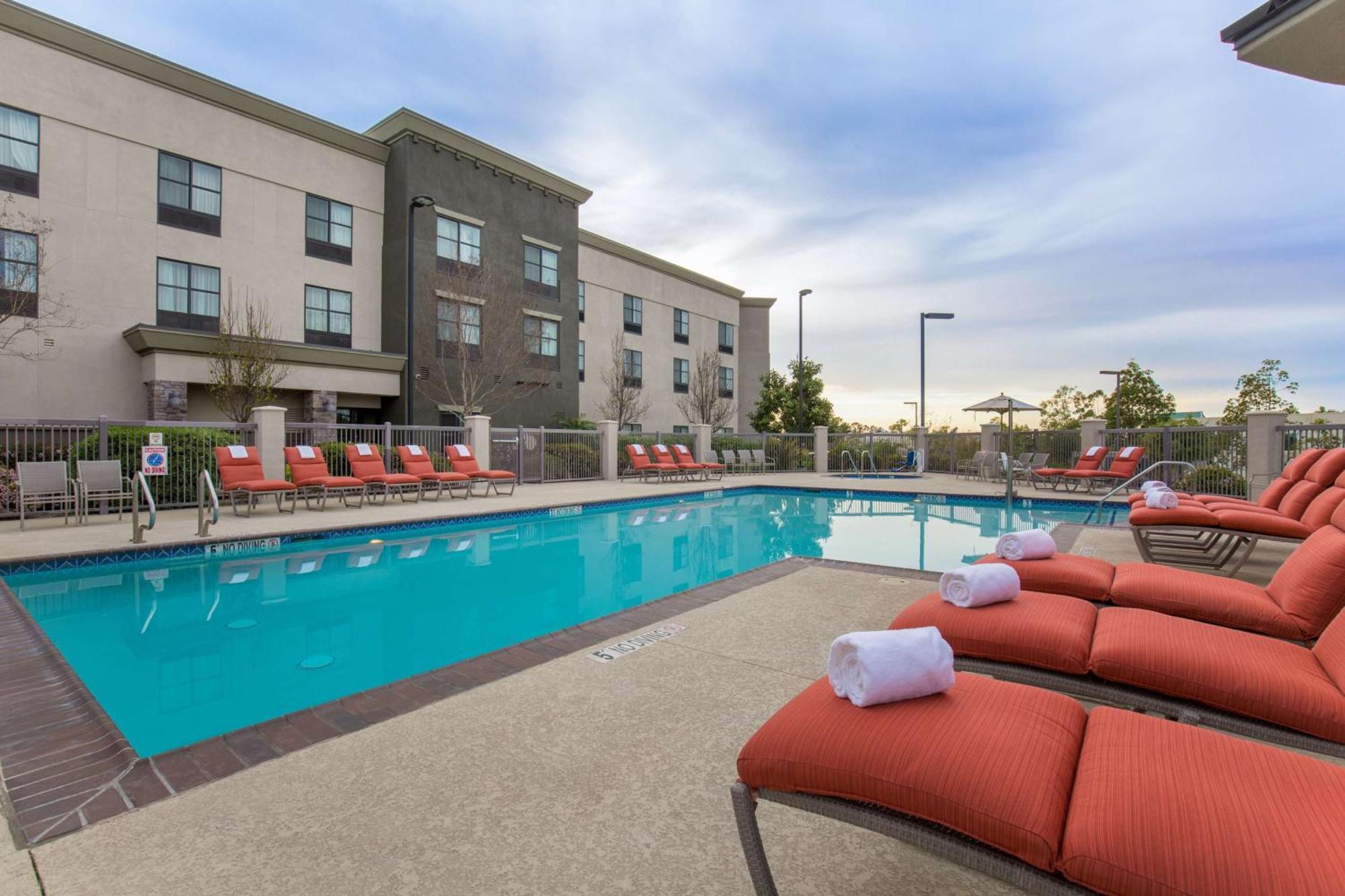 Hampton Inn & Suites San Diego-פוואי מראה חיצוני תמונה