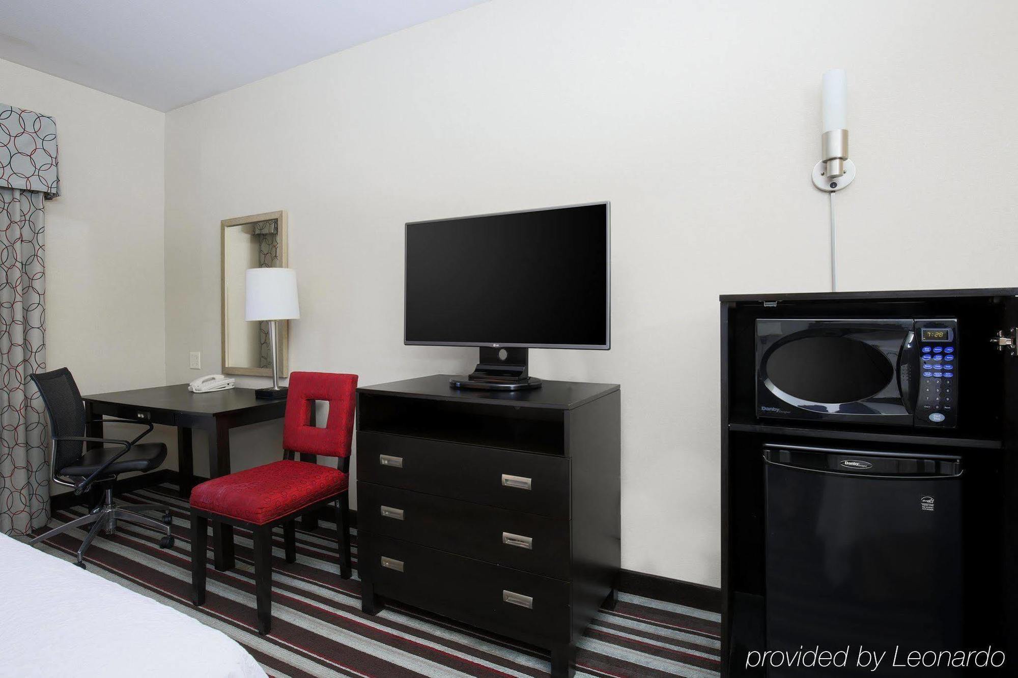 Hampton Inn & Suites San Diego-פוואי מראה חיצוני תמונה